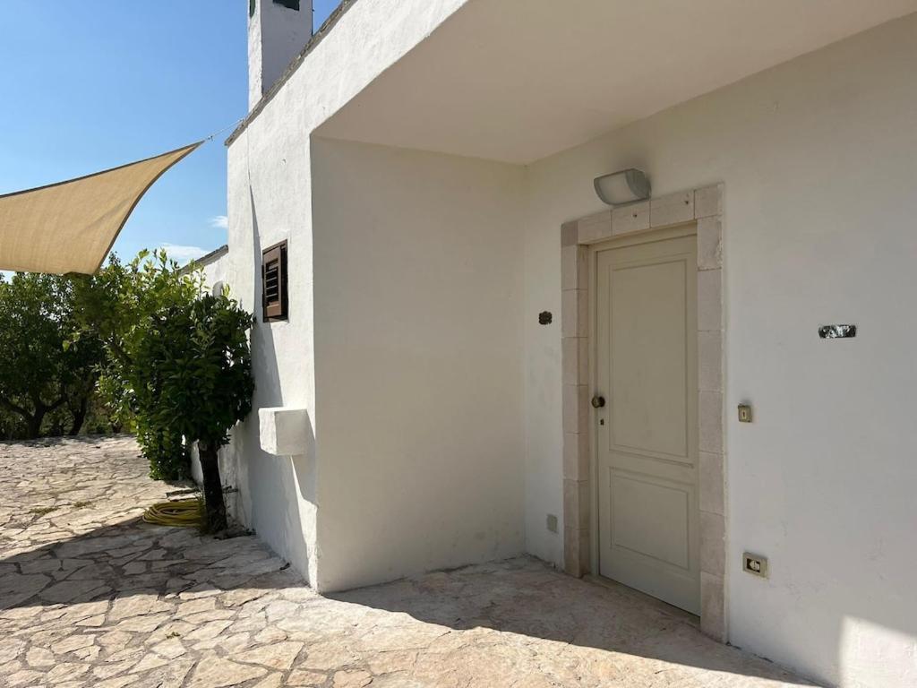 Casa Giuliveto - Charmantes Ferienhaus Mit Privatpool In Olivenhain Ostuni Εξωτερικό φωτογραφία