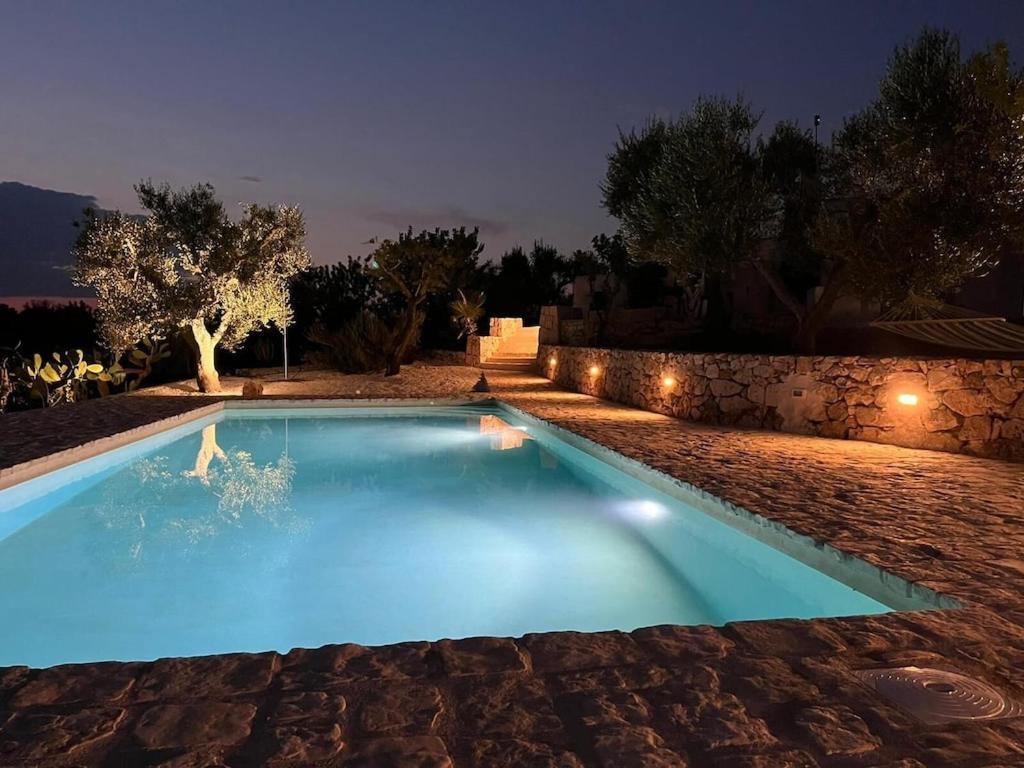 Casa Giuliveto - Charmantes Ferienhaus Mit Privatpool In Olivenhain Ostuni Εξωτερικό φωτογραφία