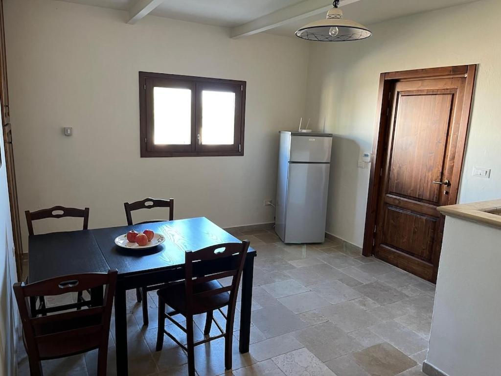 Casa Giuliveto - Charmantes Ferienhaus Mit Privatpool In Olivenhain Ostuni Εξωτερικό φωτογραφία