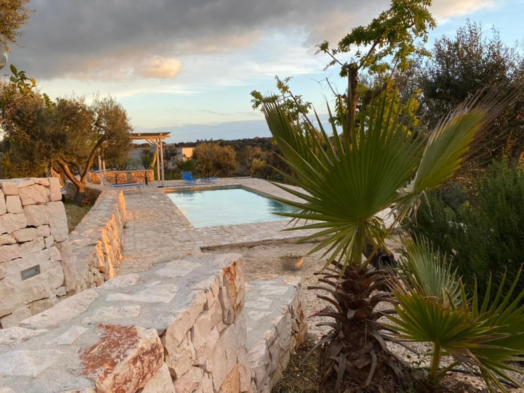 Casa Giuliveto - Charmantes Ferienhaus Mit Privatpool In Olivenhain Ostuni Εξωτερικό φωτογραφία